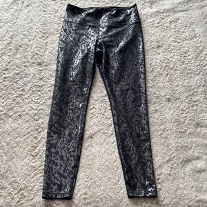 Old Navy Black Shiny Patterned High-Waist Jeggings